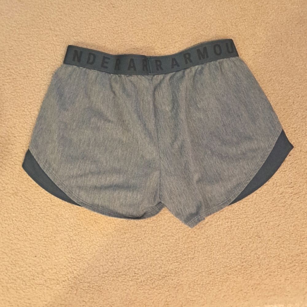 MEDIUM   UNDER ARMOUR PLAY UP SHORTS - Picture 3 of 6